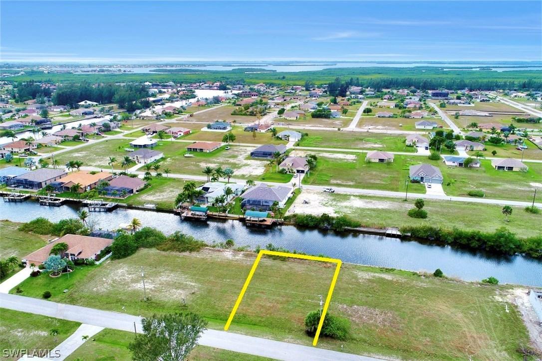 114 SW 35th Pl., Cape Coral, FL 33991