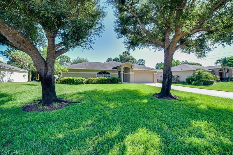 8526 Cypress Dr., Fort Myers, FL 33967