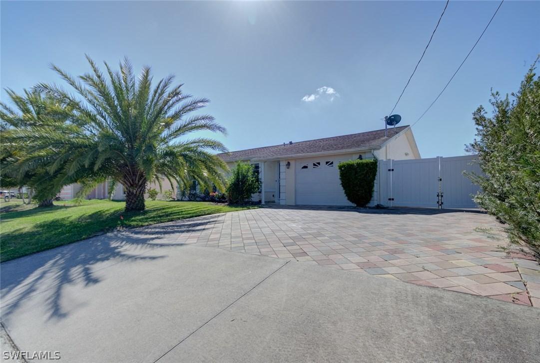 4015 12th St., Lehigh Acres, FL 33976