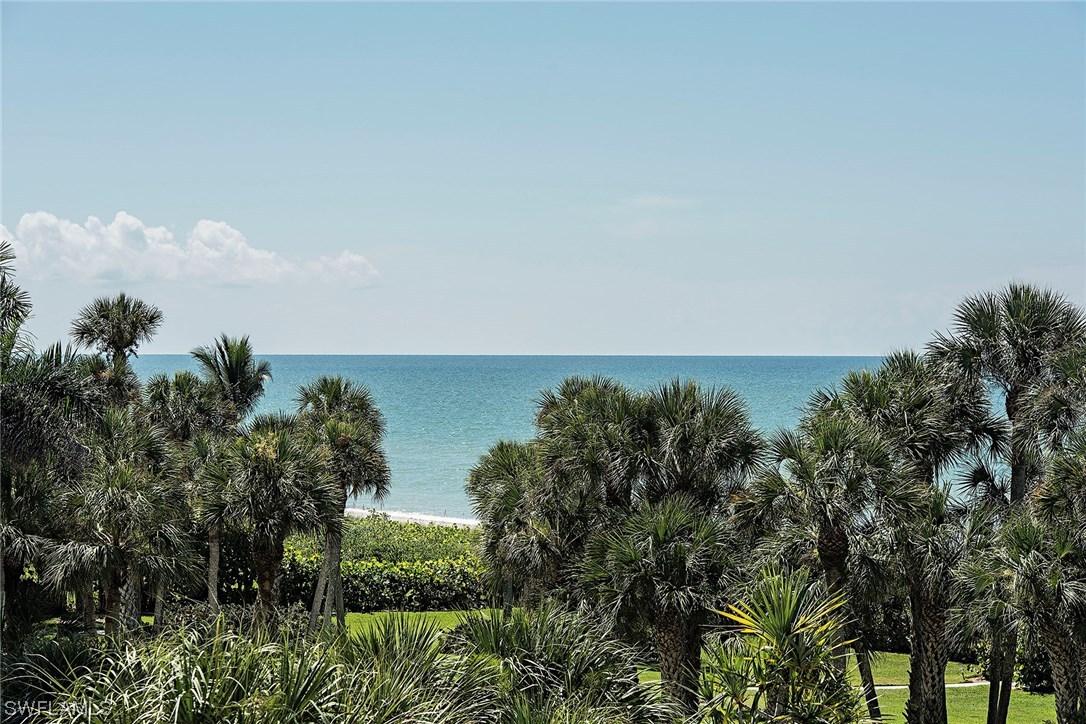 10951 Gulfshore Dr. #301, Naples, FL 34108
