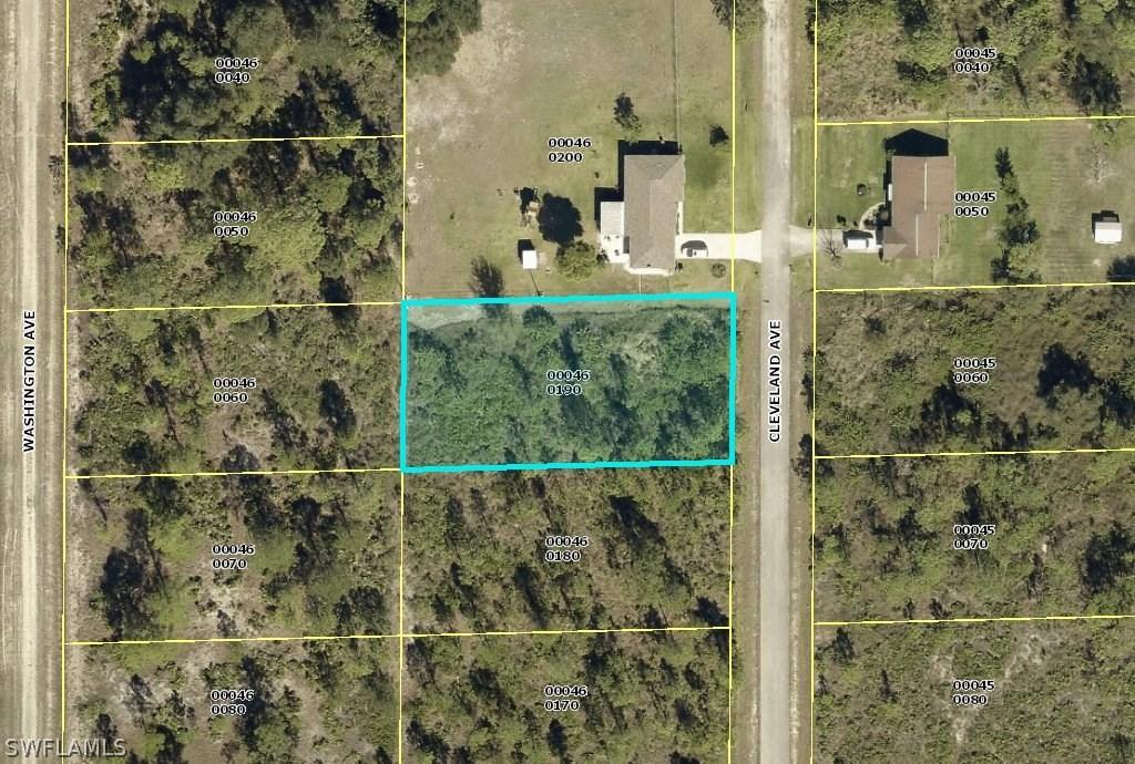 1513 Cleveland Ave., Lehigh Acres, FL 33972