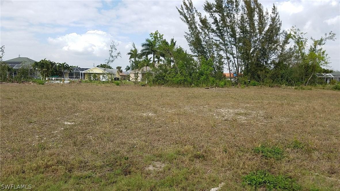 307 SE 29th Ter., Cape Coral, FL 33904