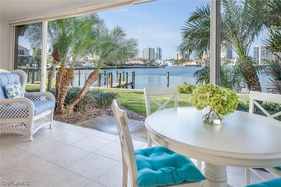 4055 Crayton Rd., Naples, FL 34103