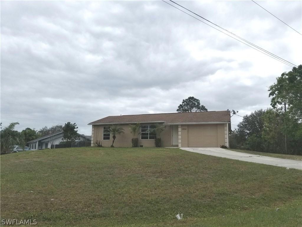 1224 Hamilton Ave., Lehigh Acres, FL 33972