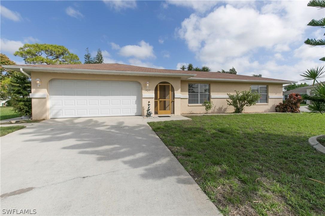 927 SE 18th Ter., Cape Coral, FL 33990