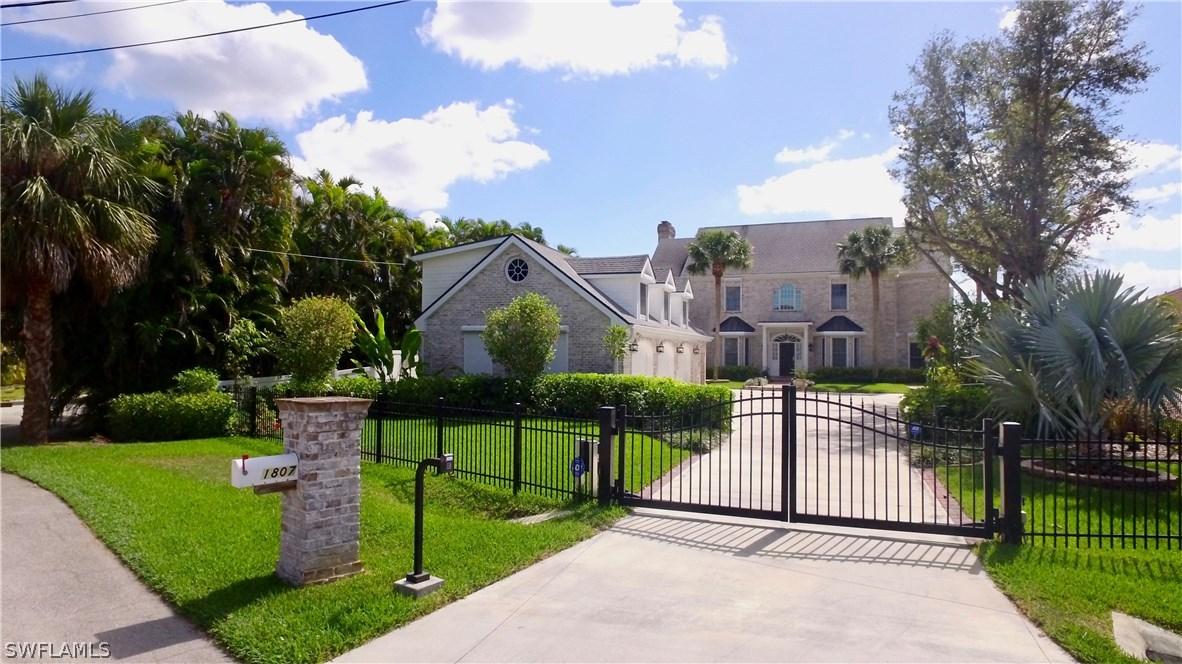 1807 Coral Cir., North Fort Myers, FL 33903