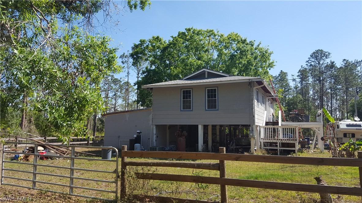 903 Leroy Ave., Lehigh Acres, FL 33972