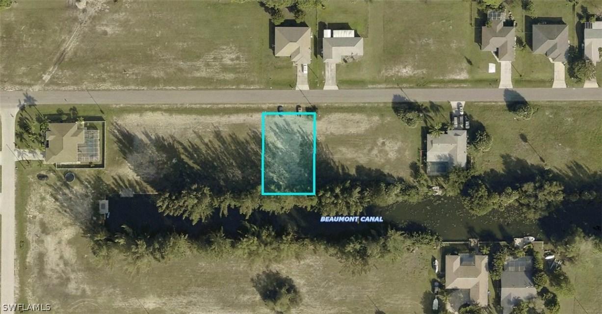 702 SW 12th Ter., Cape Coral, FL 33991