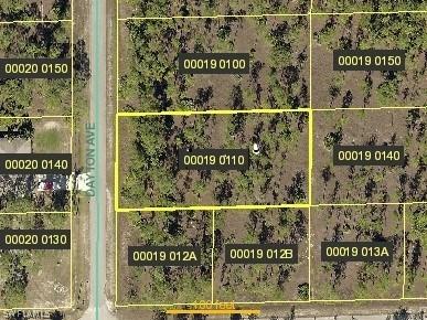 1302 Dayton Ave., Lehigh Acres, FL 33972