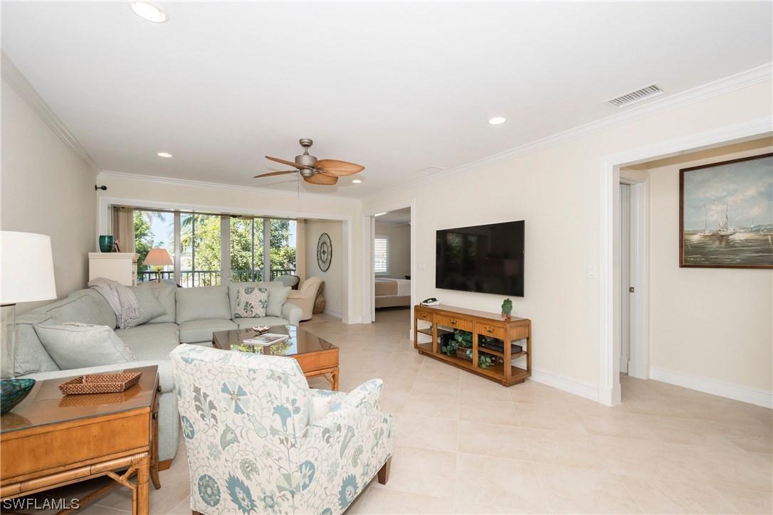 227 3rd Ave., Naples, FL 34102