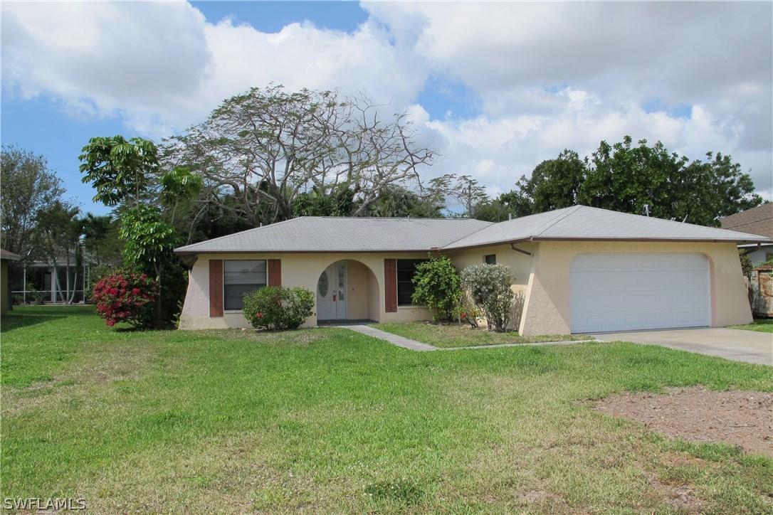 4512 SW Santa Barbara Pl., Cape Coral, FL 33914