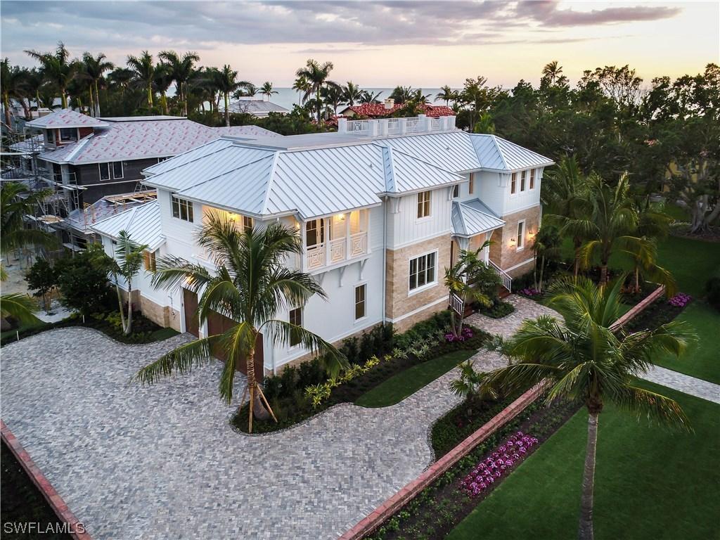 90 8th Ave., Naples, FL 34102