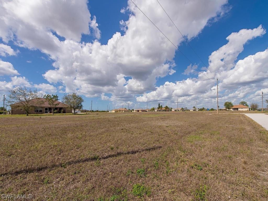 2226 NW 5th Pl., Cape Coral, FL 33993