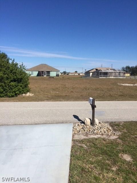 309 NW 20th Ter., Cape Coral, FL 33993