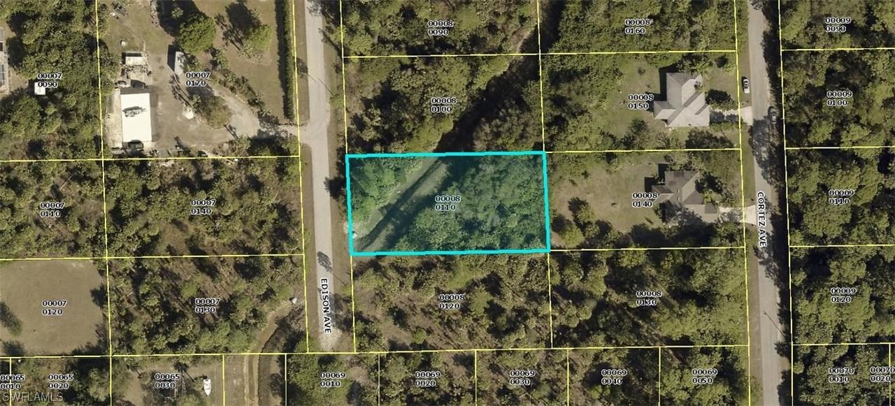 402 Edison Ave., Lehigh Acres, FL 33972