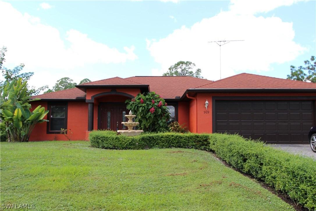 909 Williams Ave., Lehigh Acres, FL 33972