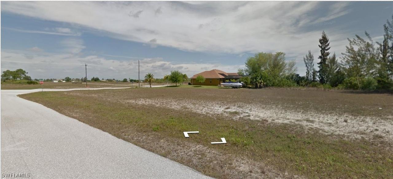 1105 NE 40th Ter., Cape Coral, FL 33909