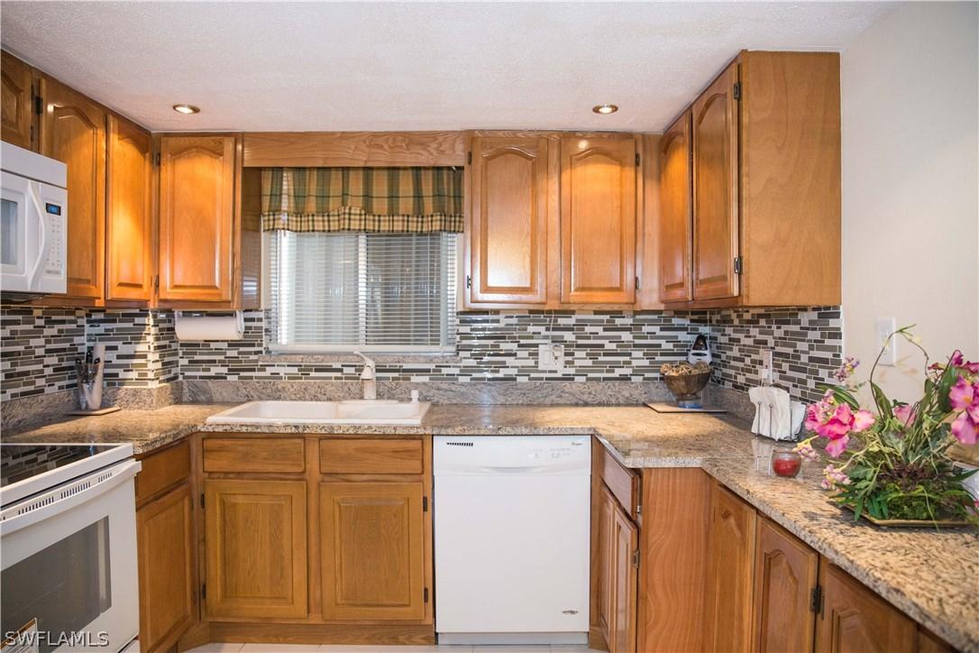 2079 Barkeley Ln. #4, Fort Myers, FL 33907