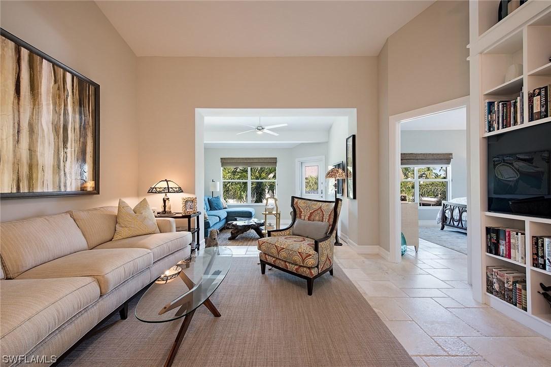 541 11th Ave. #203, Naples, FL 34102