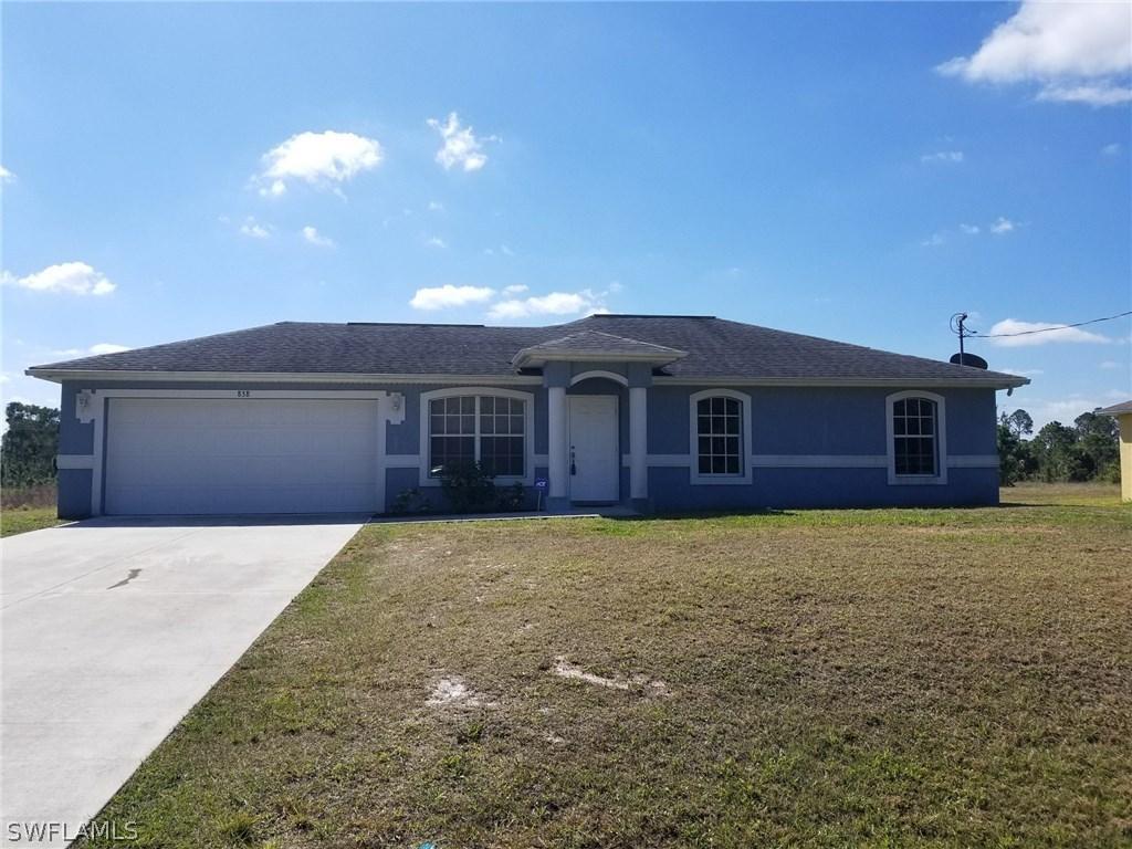 838 Foxtail St., Lehigh Acres, FL 33974