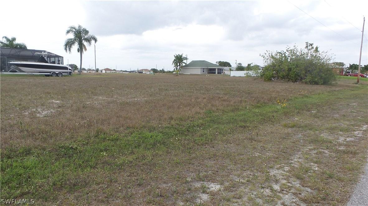 2112 NE 4th Pl., Cape Coral, FL 33909