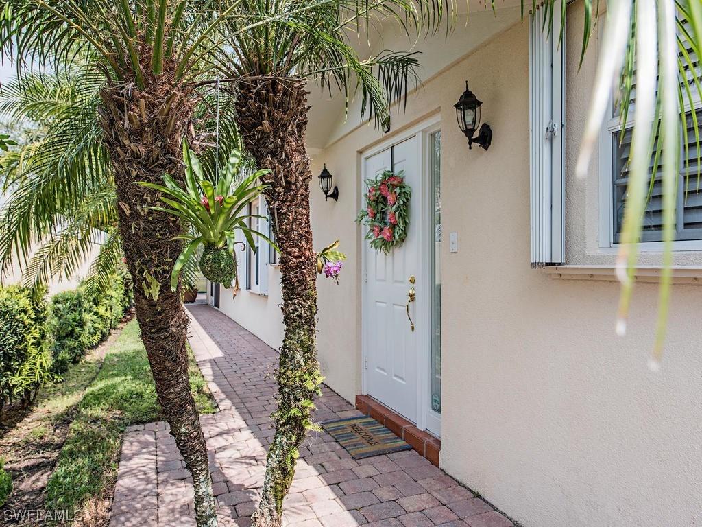 5421 Guadeloupe Way, Naples, FL 34119