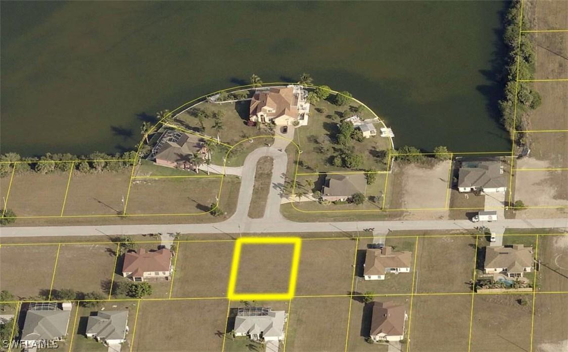 820 NW 19th Pl., Cape Coral, FL 33993