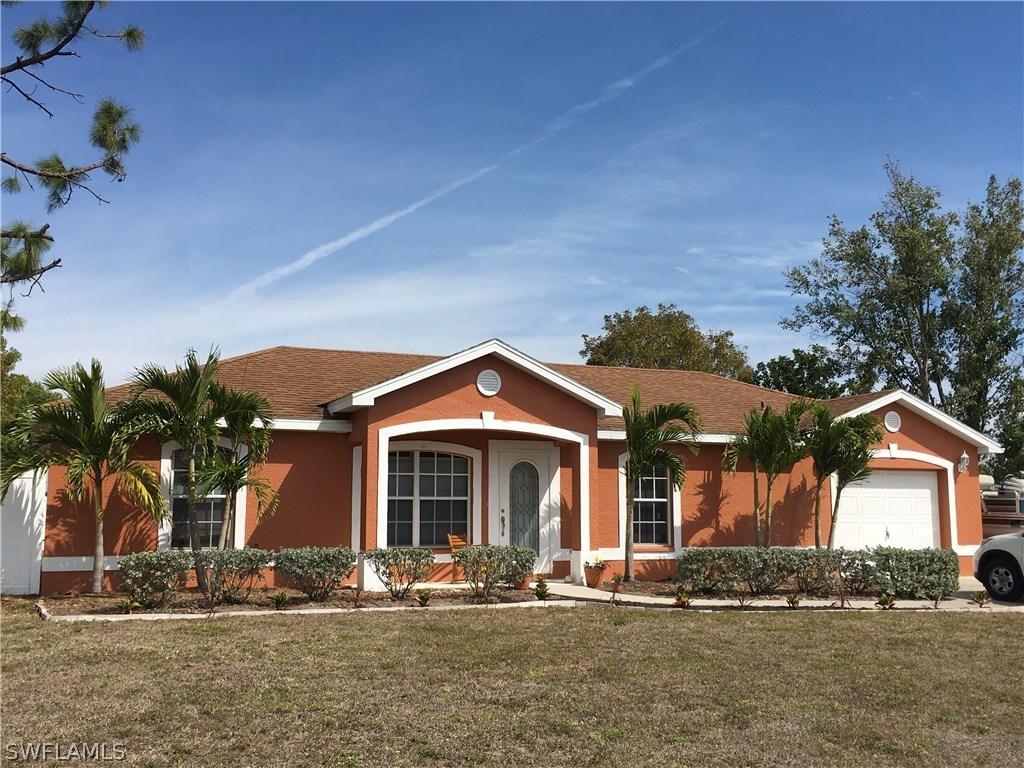 416 Candlewick Cir., Lehigh Acres, FL 33936