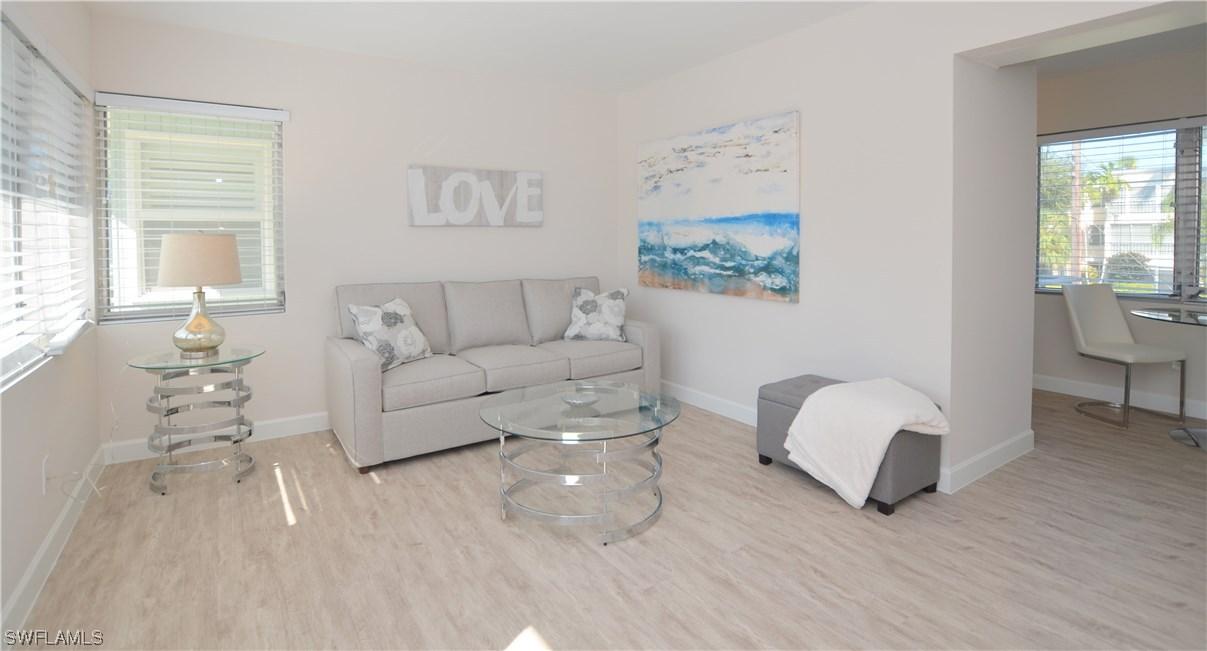 277 8th Ave., Naples, FL 34102