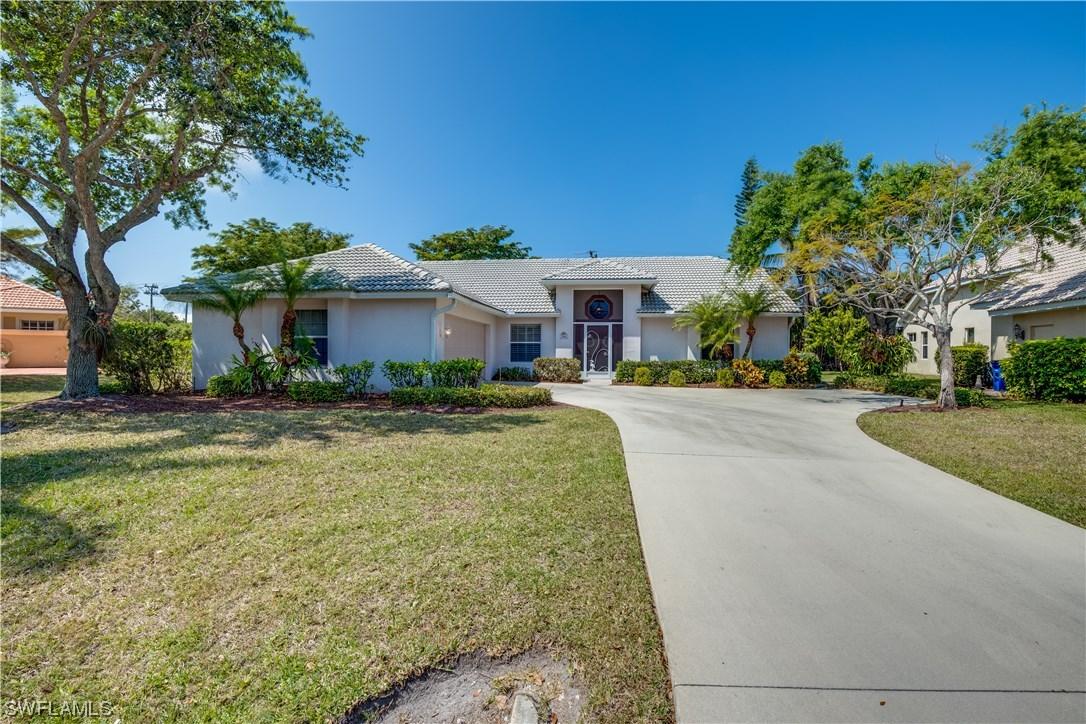 28496 Del Lago Way, Bonita Springs, FL 34135