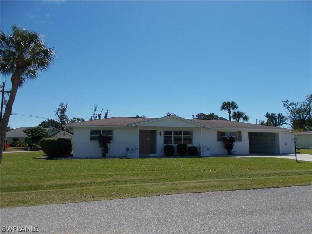 114 Highland Ave., Lehigh Acres, FL 33936