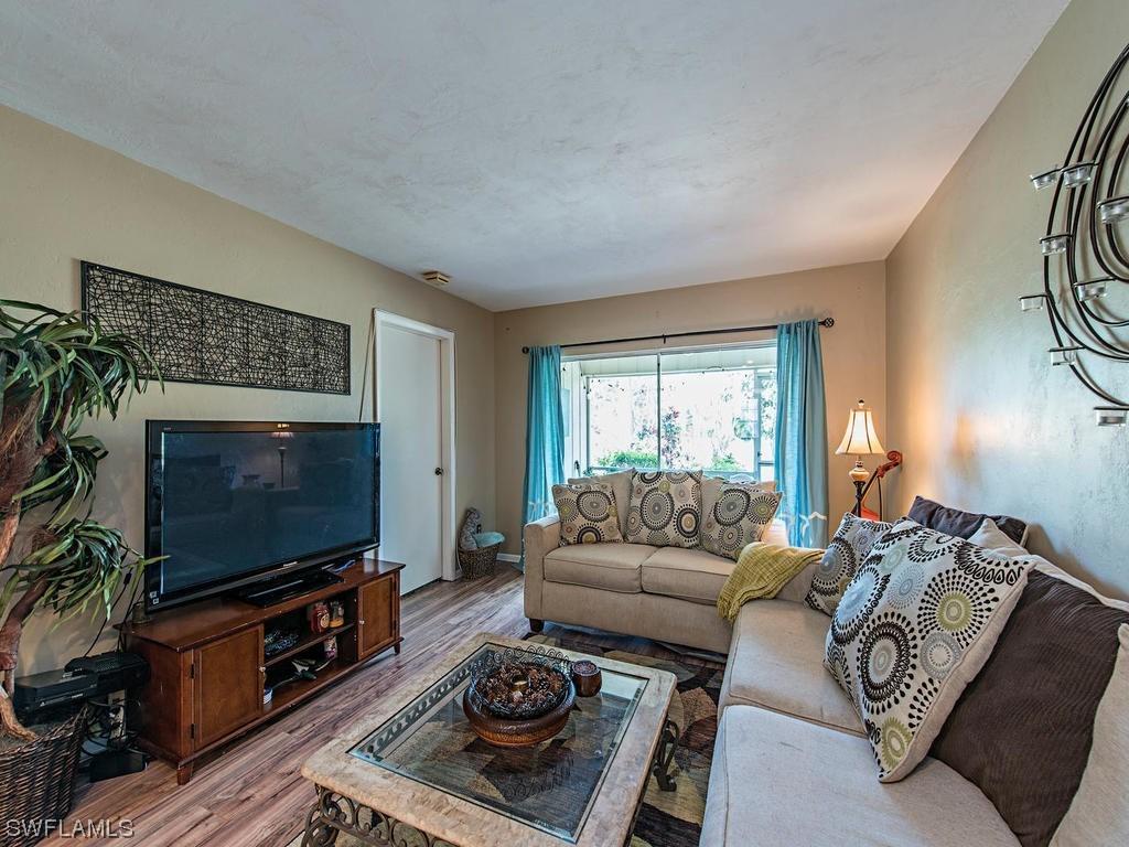 1093 Pine Isle Ln., Naples, FL 34112