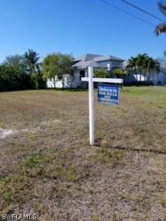 824 NW 37th Pl., Cape Coral, FL 33993