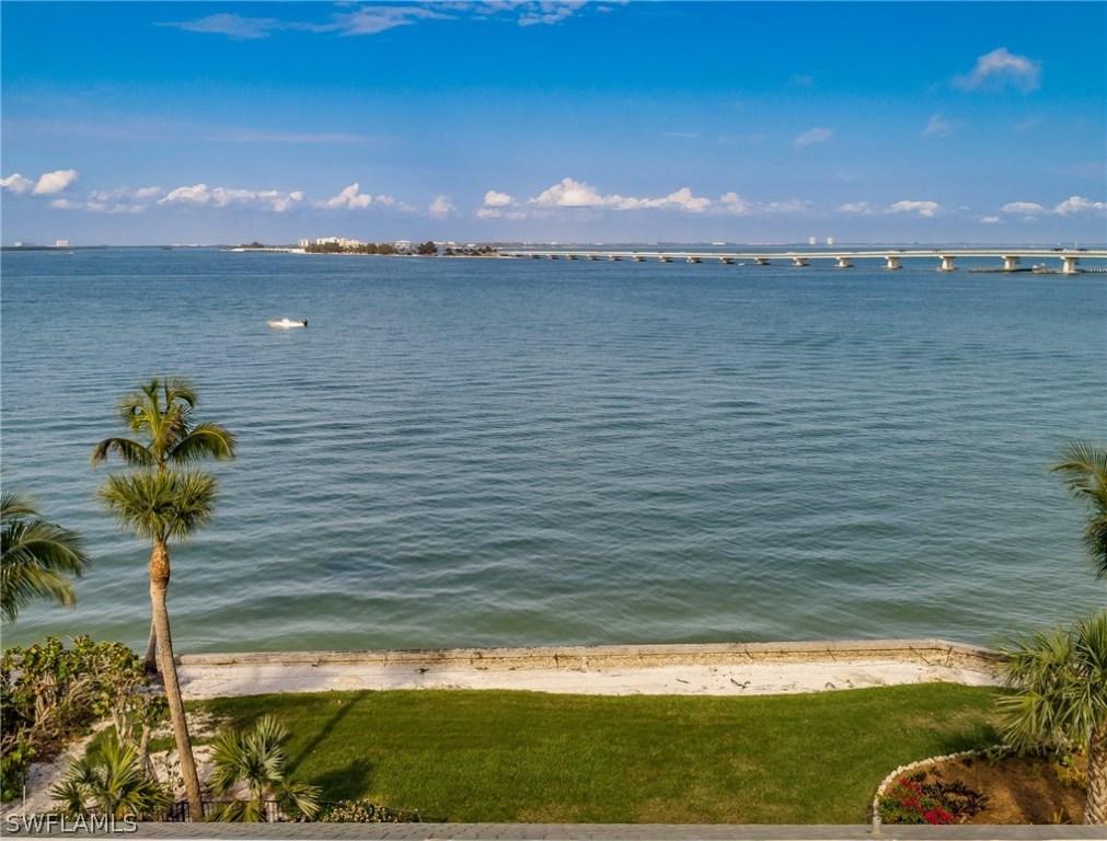1008 Bayview Dr., Sanibel, FL 33957
