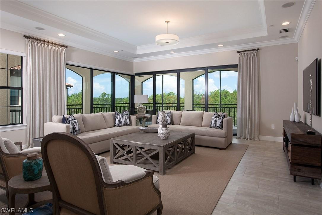 2733 Tiburon Blvd. #302, Naples, FL 34109