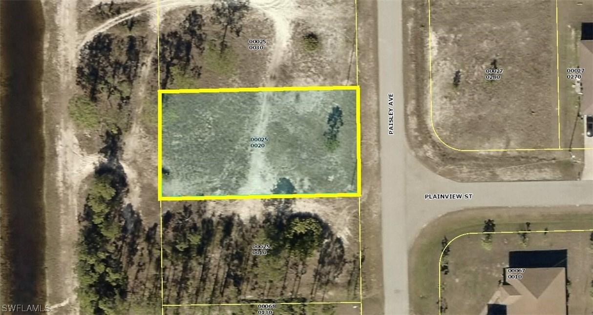 348 Paisley Ave., Lehigh Acres, FL 33974