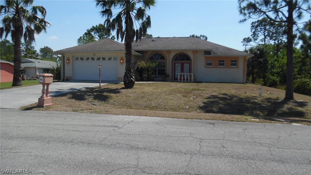 701 Lincoln Blvd., Lehigh Acres, FL 33936