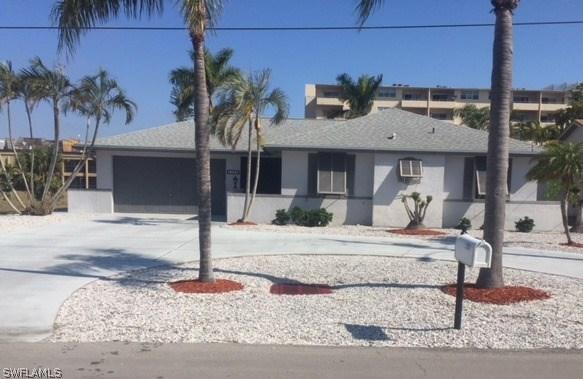 1761 Bikini Ct., Cape Coral, FL 33904