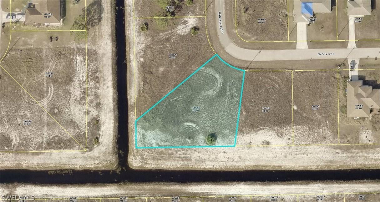 1134 Emory St., Lehigh Acres, FL 33974