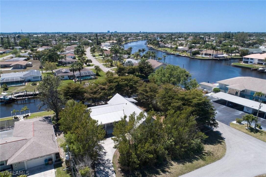1202 SE 42nd St., Cape Coral, FL 33904