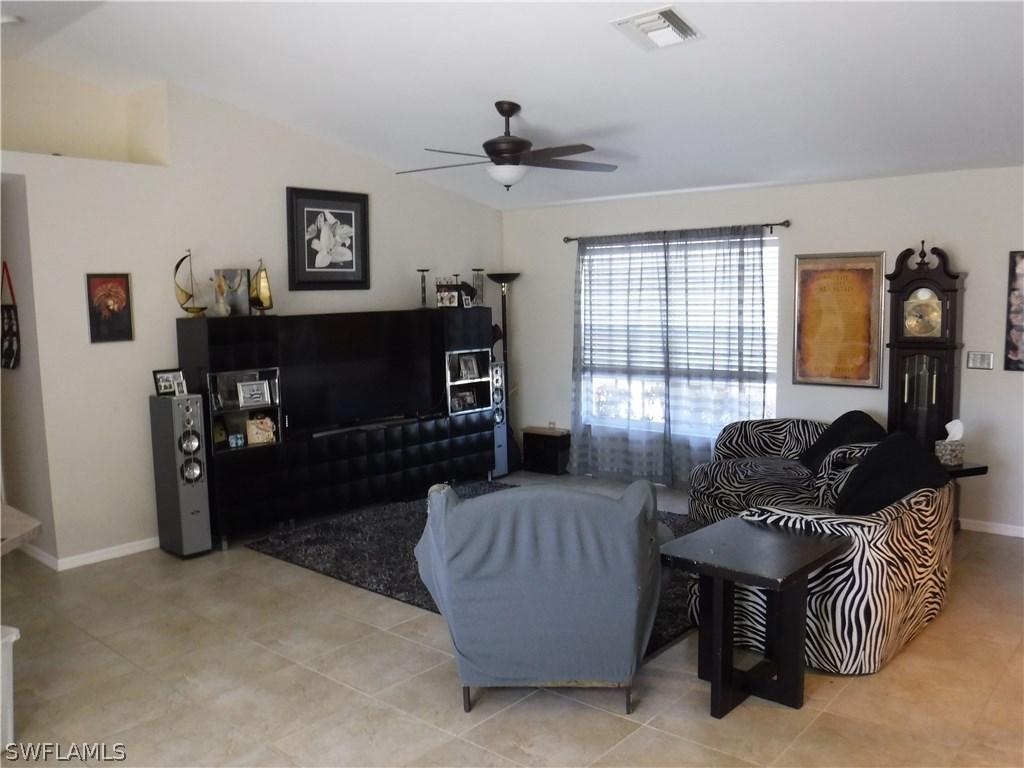 118 SE 7th St., Cape Coral, FL 33990