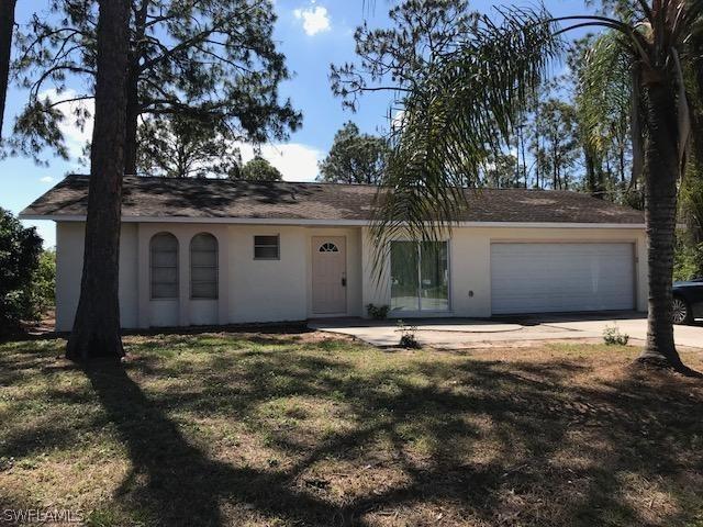 2413 Lola Ave., Lehigh Acres, FL 33973