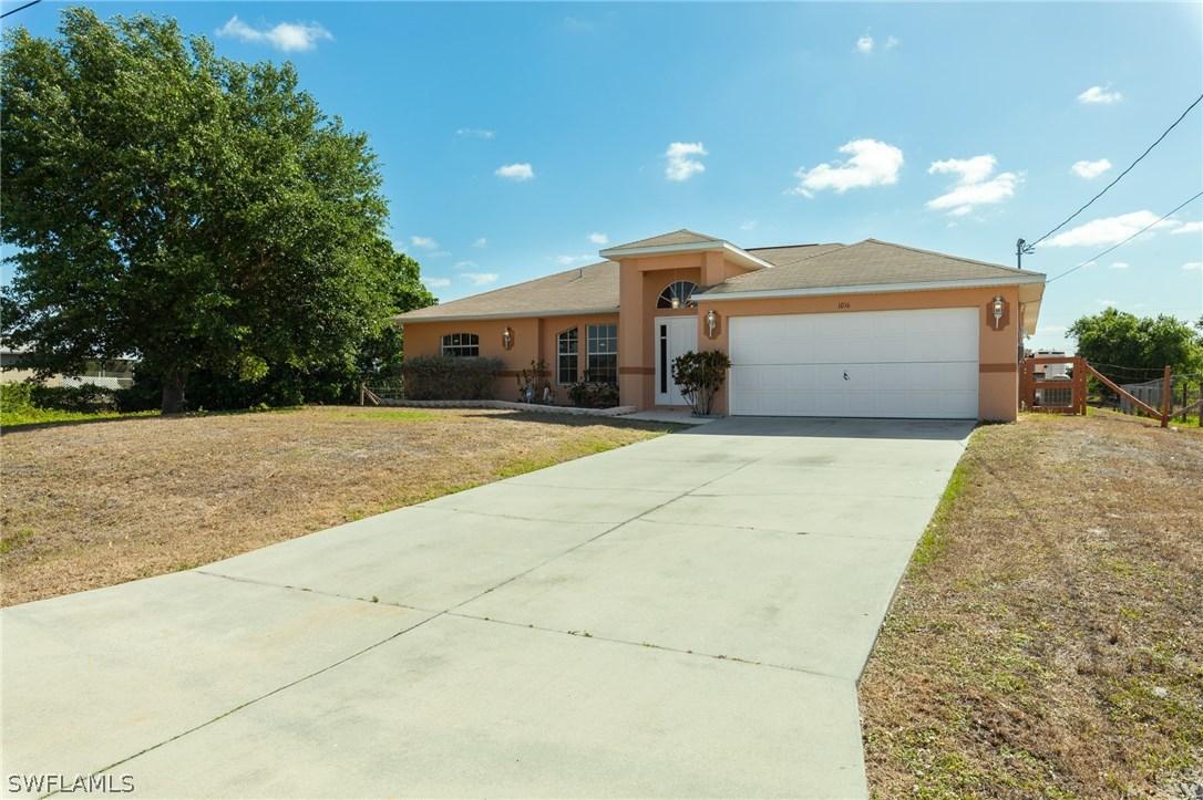 1016 Adeline Ave., Lehigh Acres, FL 33971