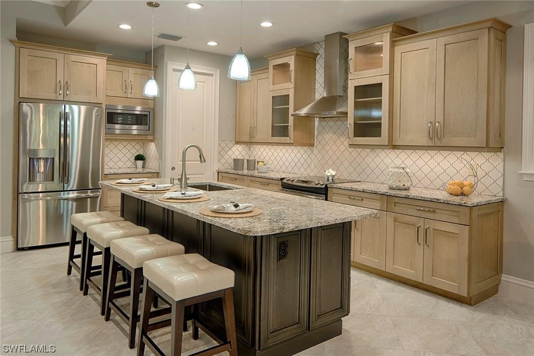 557 108th Ave., Naples, FL 34108