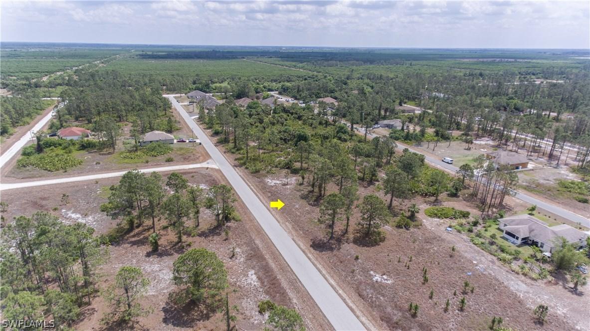 1230 Chrysler St., Lehigh Acres, FL 33974