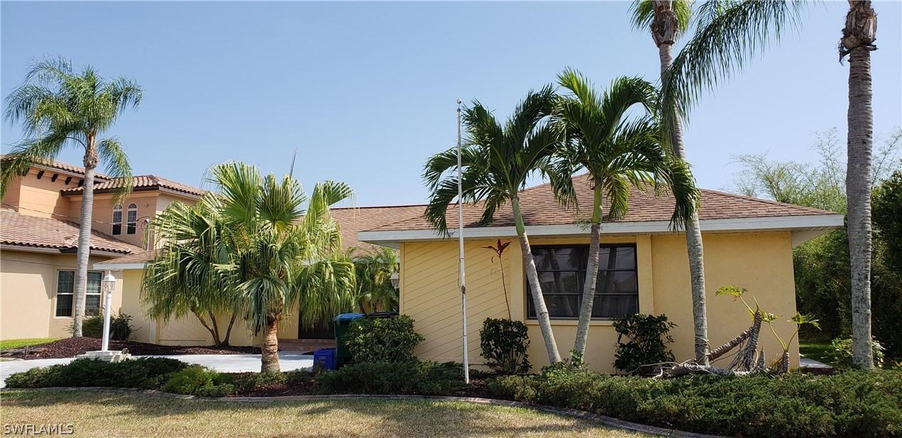 806 SW 54th Ln., Cape Coral, FL 33914