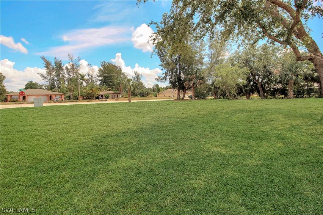 2330 SE 8th St., Cape Coral, FL 33990