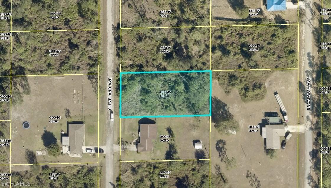 1516 Cleveland Ave., Lehigh Acres, FL 33972