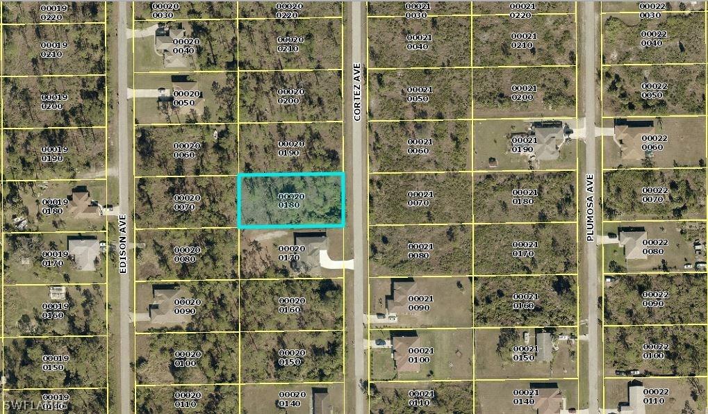 911 Cortez Ave., Lehigh Acres, FL 33972