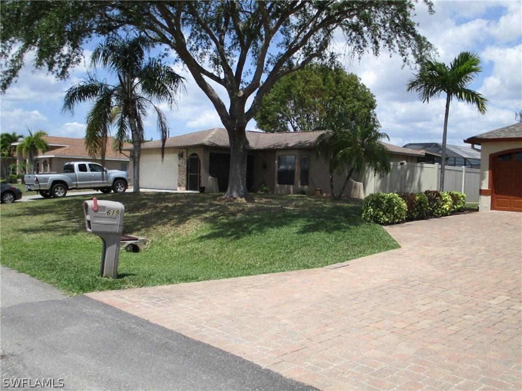 615 SE 19th St., Cape Coral, FL 33990